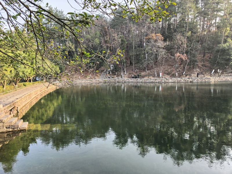 投促中国创始人吴永豪一行赴湖南省湘潭市韶山市韶山乡韶山村韶山旅游区南岸私塾旧址参观学习
