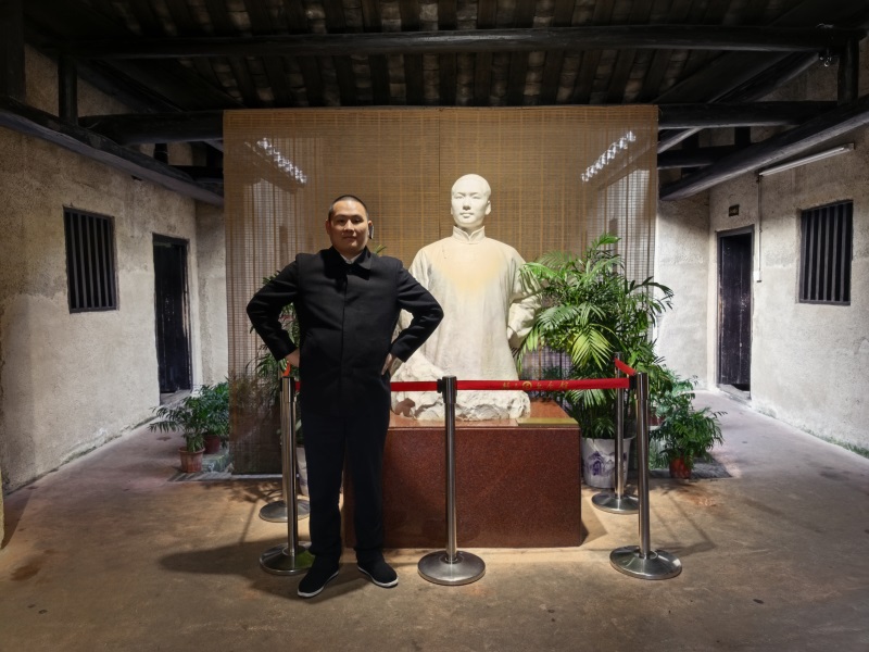 投促中国创始人吴永豪一行赴湖南省湘潭市韶山市韶山乡韶山村韶山旅游区南岸私塾旧址参观学习