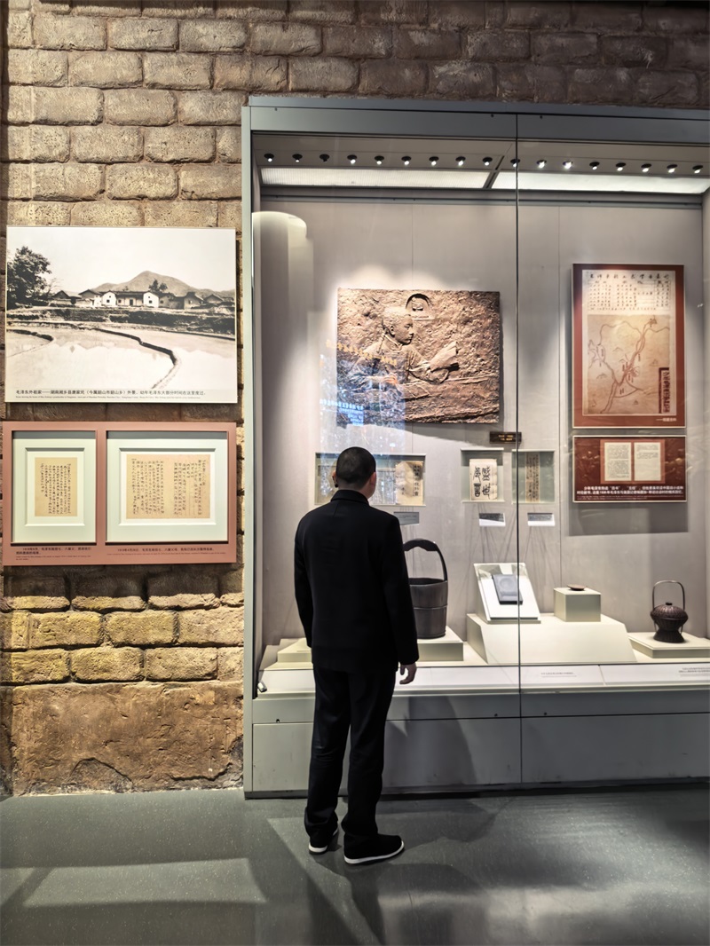 投促中国创始人吴永豪一行赴湖南省湘潭市韶山市韶山乡韶山村韶山旅游区全国中小学生研学实践教育基地毛泽东同志纪念馆参观学习