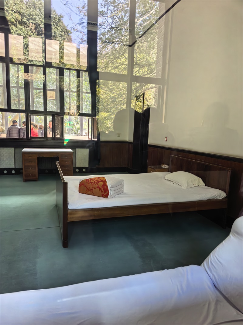 投促中国创始人吴永豪一行赴湖南省湘潭市韶山市韶山乡韶山村韶山旅游区滴水洞景区一号楼参观学习