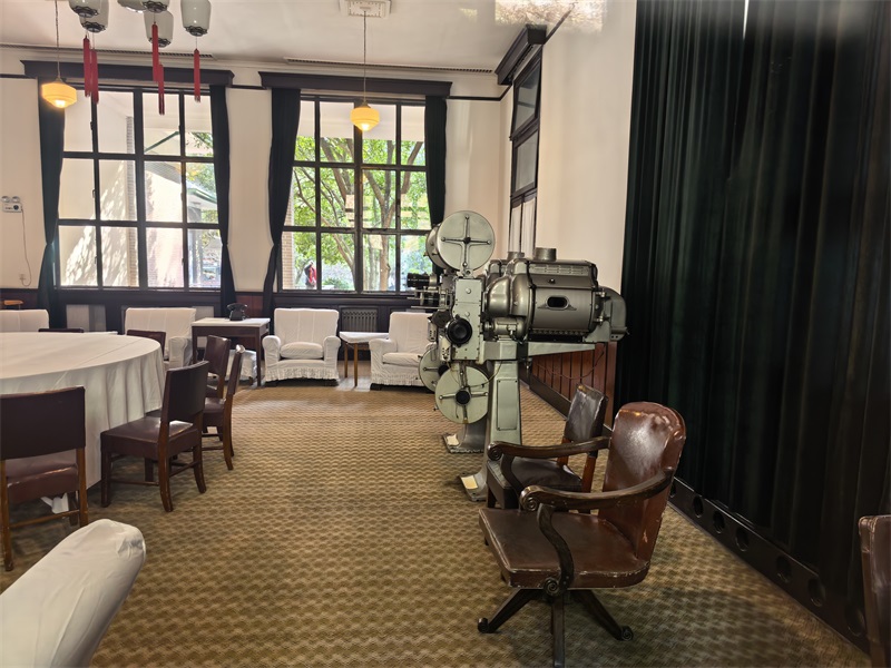 投促中国创始人吴永豪一行赴湖南省湘潭市韶山市韶山乡韶山村韶山旅游区滴水洞景区一号楼参观学习