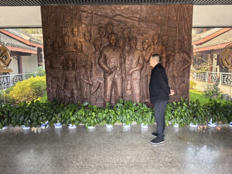 投促中国创始人吴永豪一行赴湖南省长沙市宁乡市花明楼镇炭子冲村刘少奇故里景区刘少奇工运历程专题馆参观学习