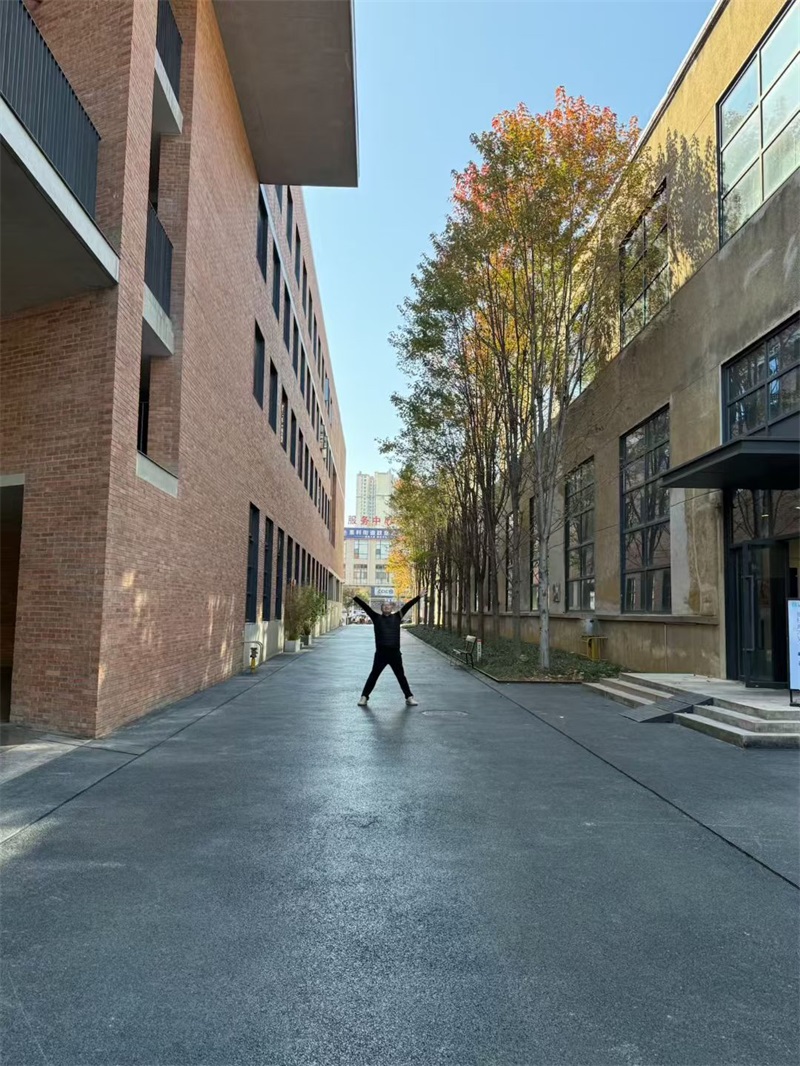 投促中国创始人吴永豪一行赴江西省景德镇市珠山区国家级文化产业示范园区陶溪川文创街区参观学习