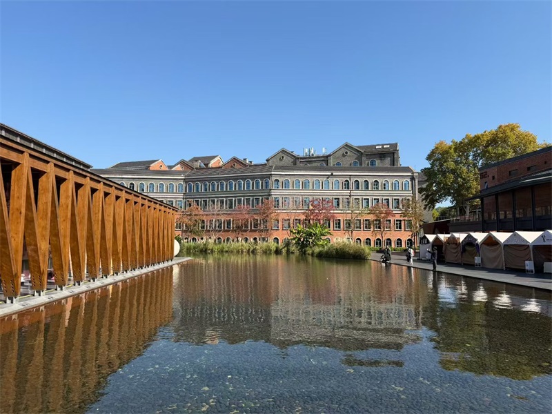 投促中国创始人吴永豪一行赴江西省景德镇市珠山区国家级文化产业示范园区陶溪川文创街区参观学习