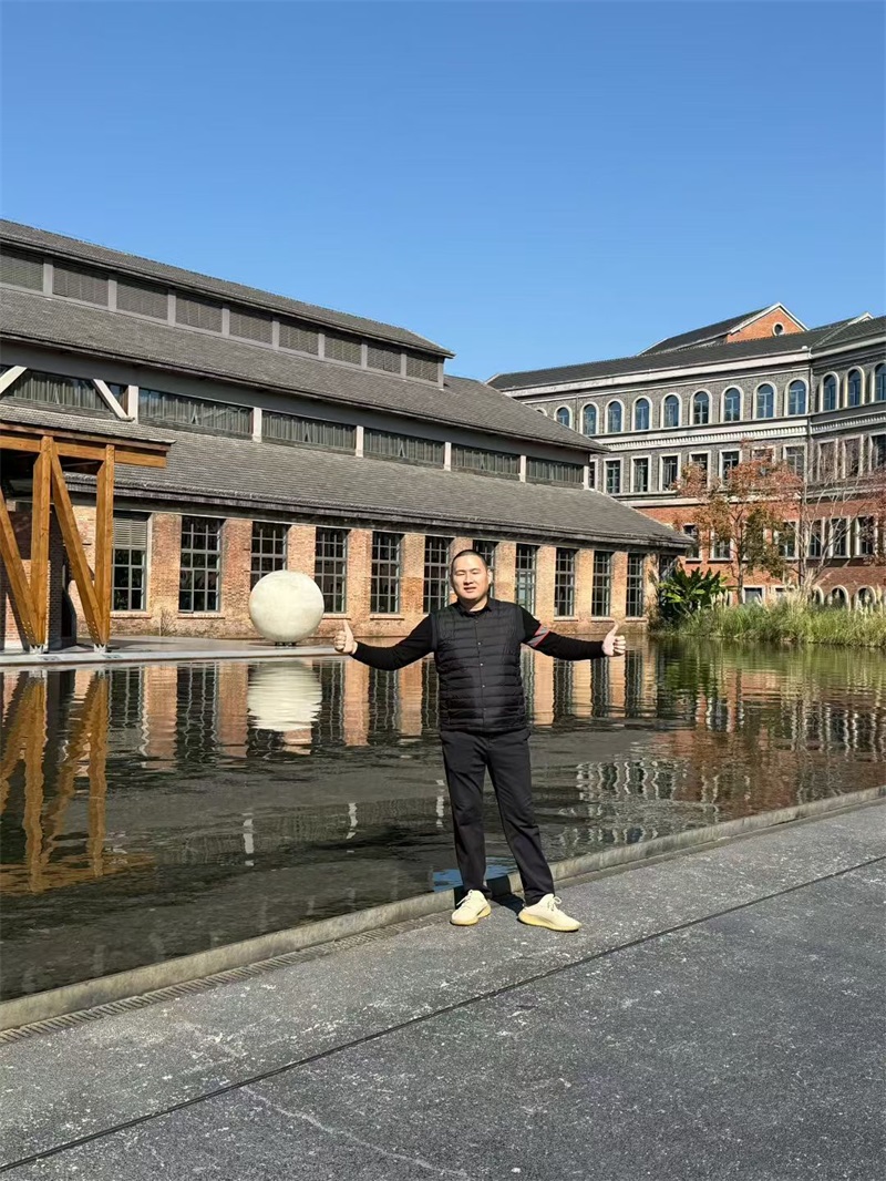 投促中国创始人吴永豪一行赴江西省景德镇市珠山区国家级文化产业示范园区陶溪川文创街区参观学习