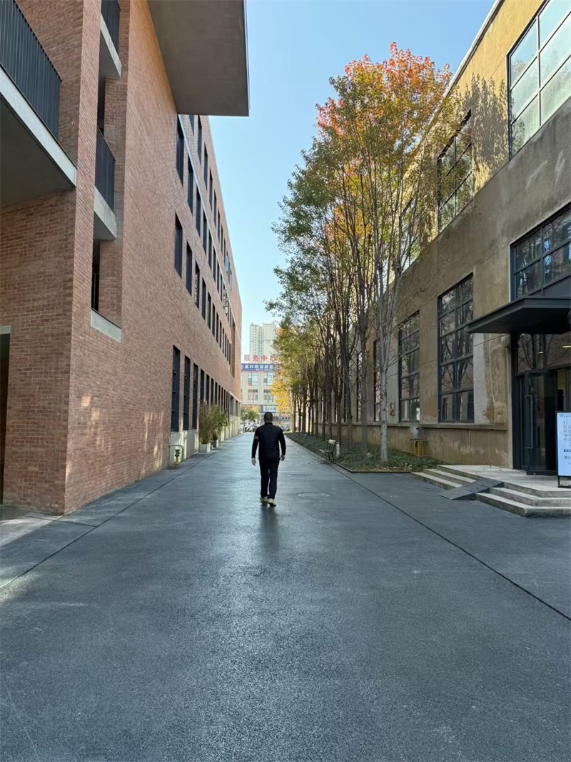 投促中国创始人吴永豪一行赴江西省景德镇市珠山区国家级文化产业示范园区陶溪川文创街区参观学习