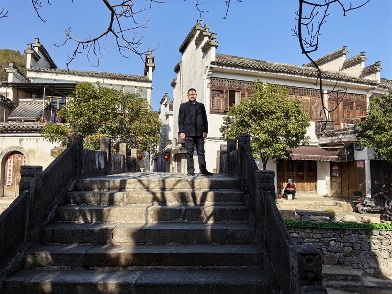 投促中国创始人吴永豪一行赴安徽省宣城市绩溪县龙川镇龙川村龙川景区瞻仰学习