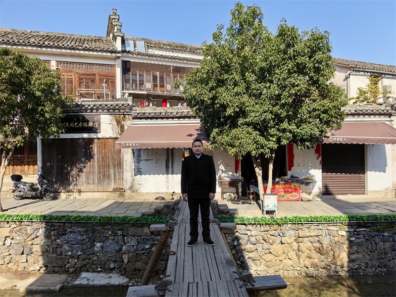 投促中国创始人吴永豪一行赴安徽省宣城市绩溪县龙川镇龙川村龙川景区瞻仰学习