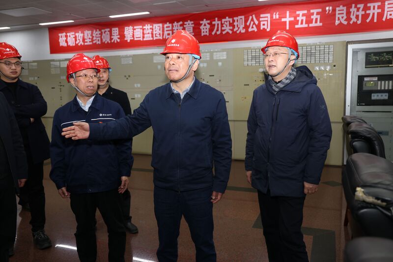 胡春风在春节带班检查时强调：筑牢安全民生防线 守护群众平安过节